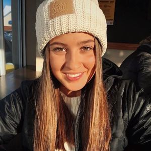 Meet your Posher, Kaylee